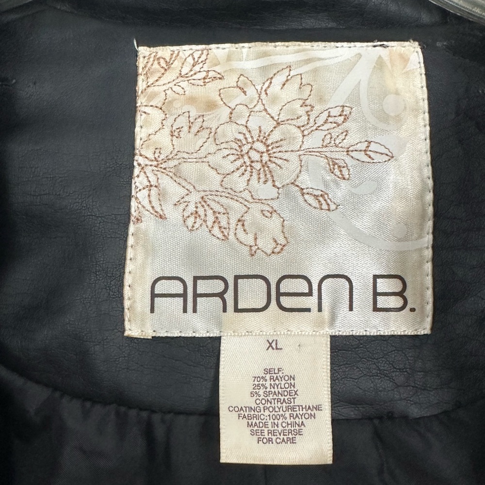 Cropped Jacket - Picture 3 of 3